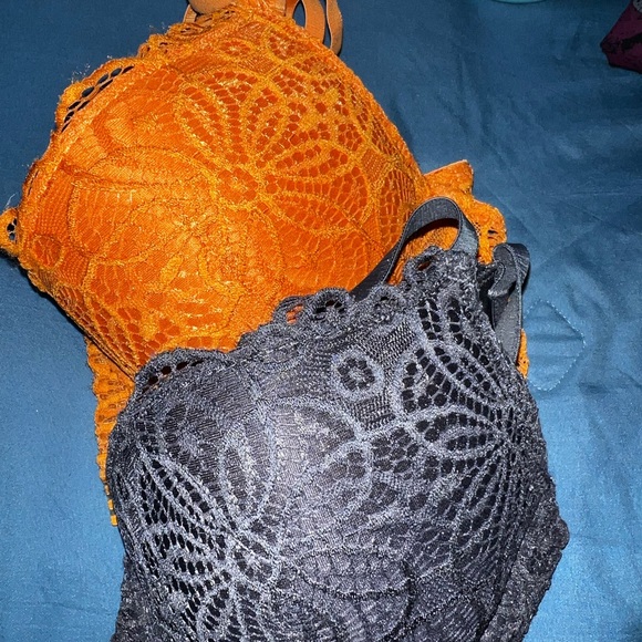 2 pack  bras - Picture 3 of 6